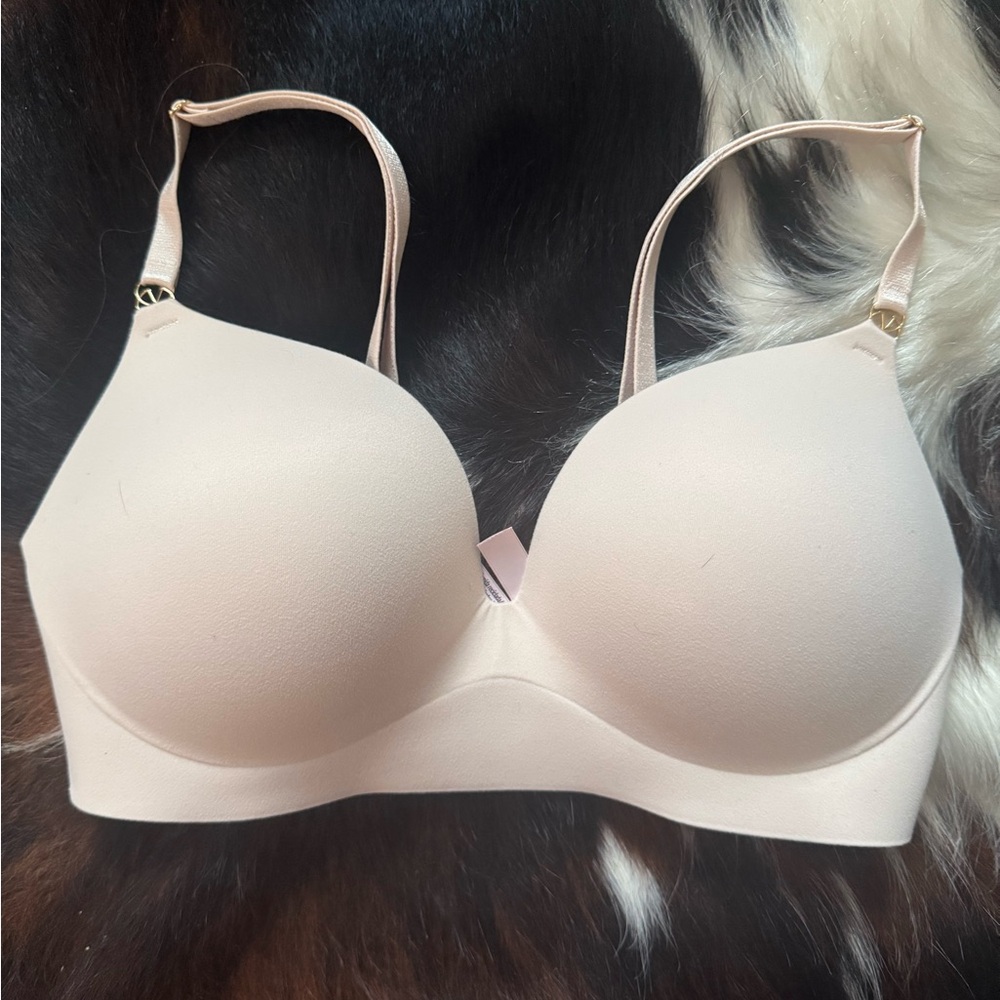 Victoria’s Secret dream angels wireless padded bra